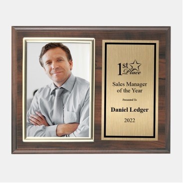 Horizontal Cherry Finish Plaque w/ Slide-in Photo Frame & Gold Plate (6"x4")
