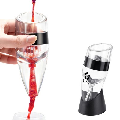 Elegant Wine Decanter With Base
