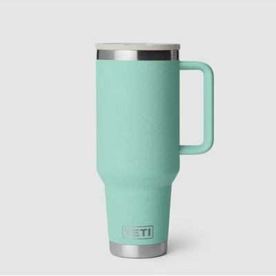 Yeti 40 oz Travel Straw Mug WITH COLOR-MATCHED STRAW LID